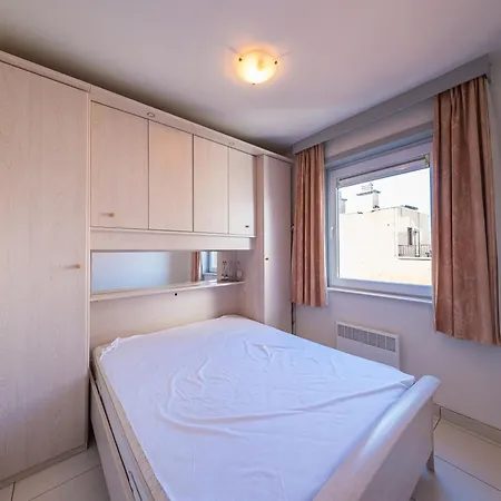 With 2 Bedrooms And Sea View Apartman Middelkerke