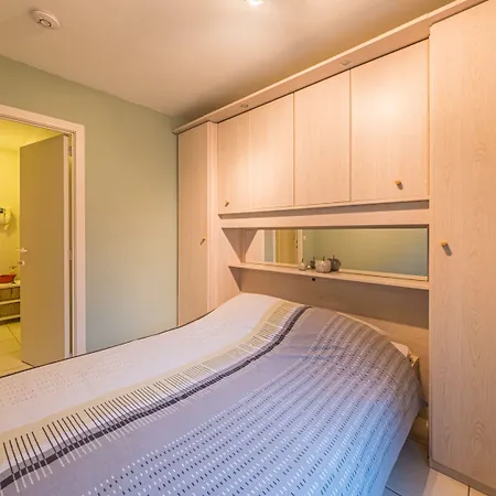 With 2 Bedrooms And Sea View * Миделкерк