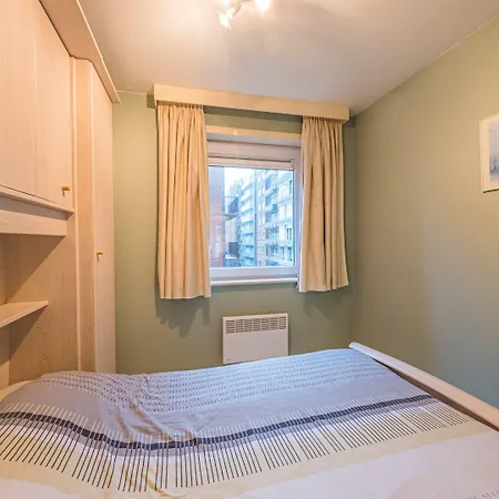 Apartman With 2 Bedrooms And Sea View *