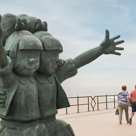 Апартаменты With 2 Bedrooms And Sea View