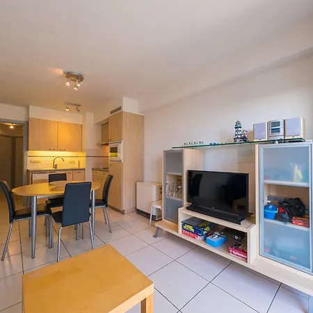 Apartman With 2 Bedrooms And Sea View
