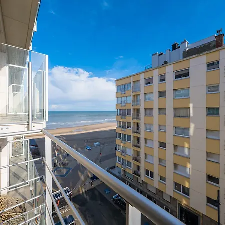 Апартаменты With 2 Bedrooms And Sea View